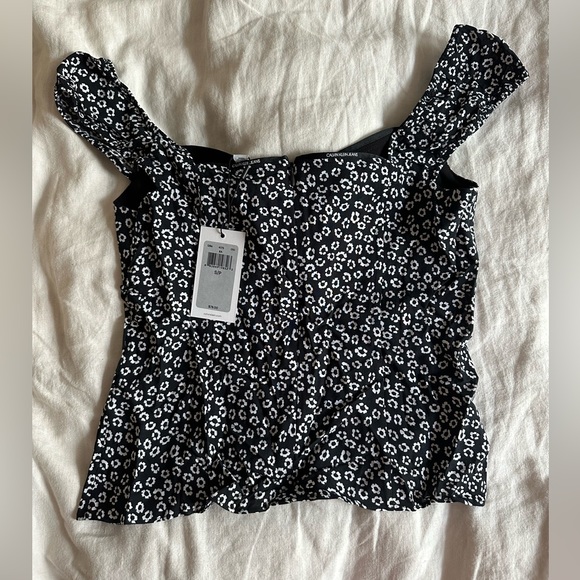 NWT Daisy Print Top - Picture 4 of 5
